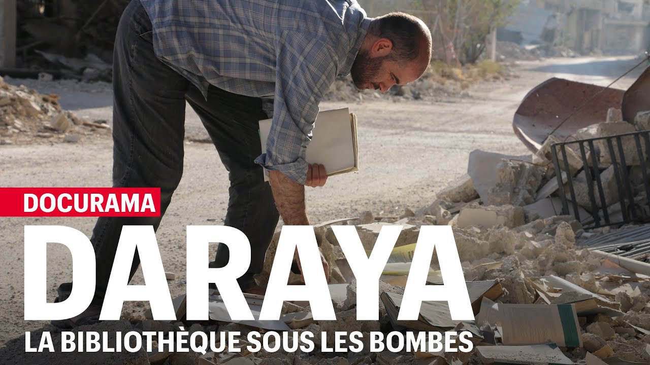 Daraya, la bibliothèque sous les bombes" : entretien avec le réalisateur -  YouTube