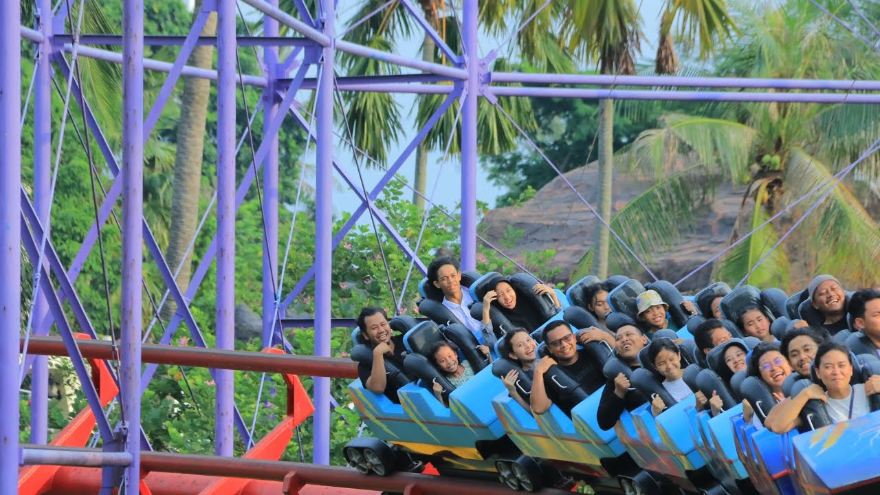 mini vlog at Dufan - YouTube