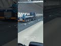 空荷のトレーラーに追突する事故