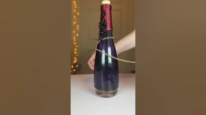 Making my new Eris' Chaos decorative potion bottle, up now in my shop!