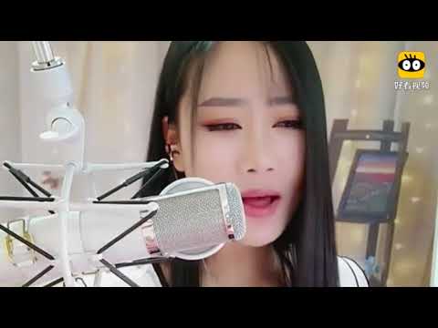 美女深情演唱《上海滩》唱的字正腔圆，余音袅袅，好听至极！