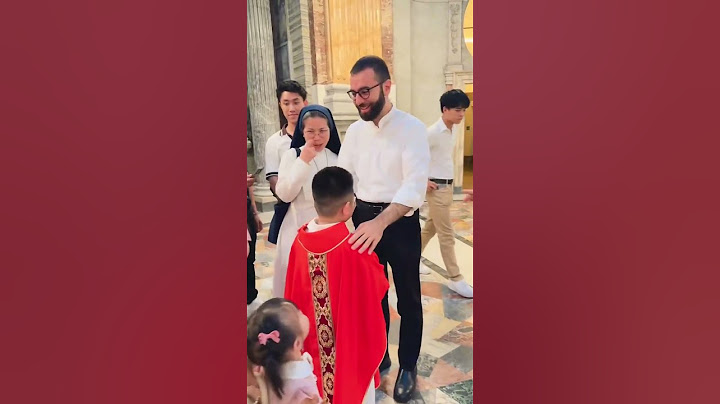 The happiness that a child who dressed has a priest received from the Cardinals & Priests... ❤️