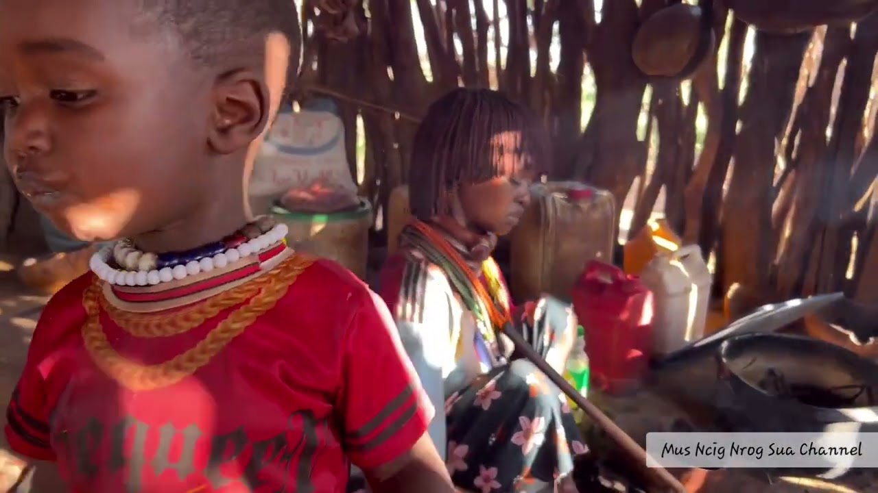 Saib peb ua su noj nawb