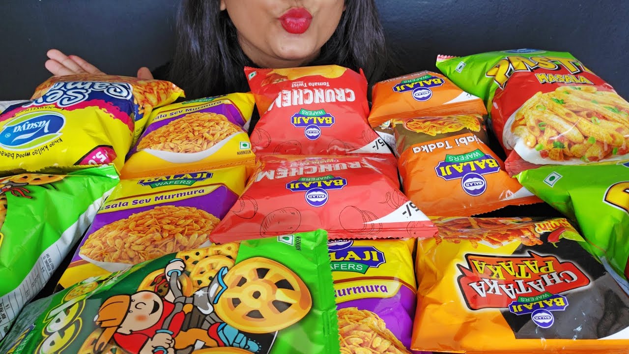 ASMR EATING LOT'S OF SNACKS | CRUNCHY AND SPICY SNACKS MUKBANG 