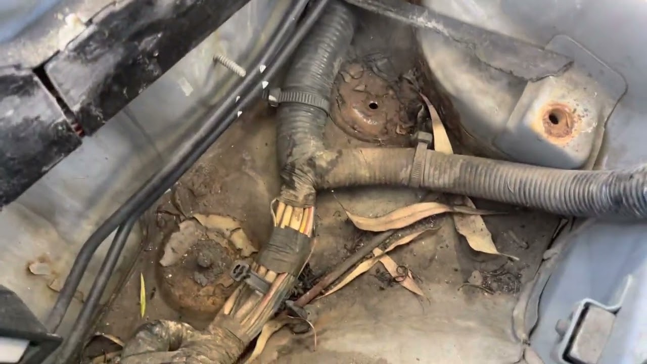 20032007 g35 coupe tail light fuse keeps blowing YouTube