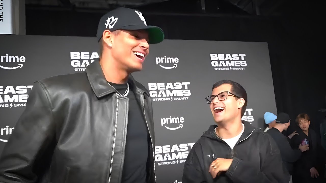 Рон и Марлон дают интервью на премьере фильма «Мистер Бист».