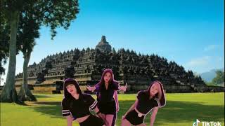 how you like that -BLAKPINK in BORABUDUR  GAMELAN'
