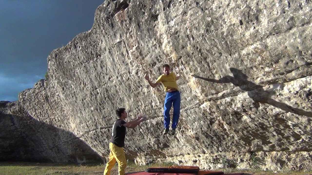Nacho Sánchez y Rebeca Morillo (ESP) -  Vias "Leo Messi" (7b+) y "Seleccion Natural" (8b+/c)