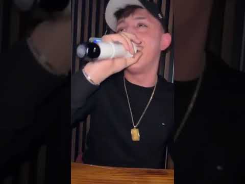 انا بدفع عمري و نرجع سوا انس أبو سنينه