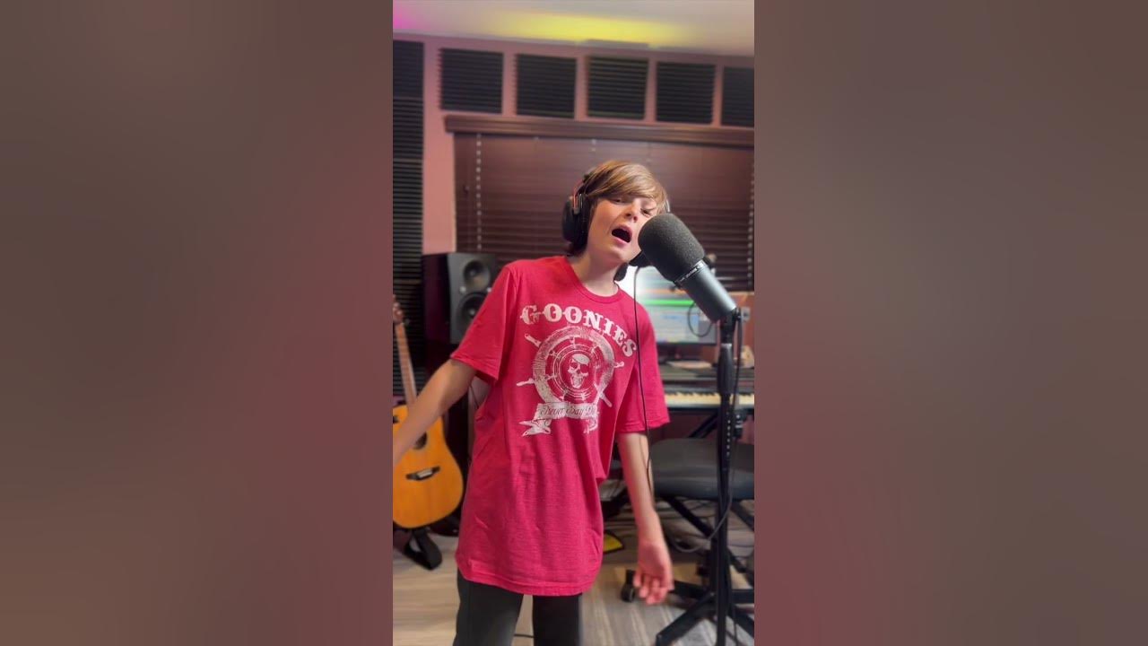 Raized Wrong performs Be my Baby by the Ronettes