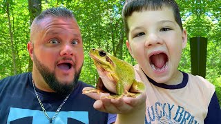 BUG HUNT with CALEB in the WOODS! CATCHing FROGS \& BUGS with MOM, DAD and AUBREY!