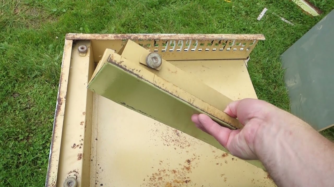 Studio work bench Chop / rebuild - Conrod Photography