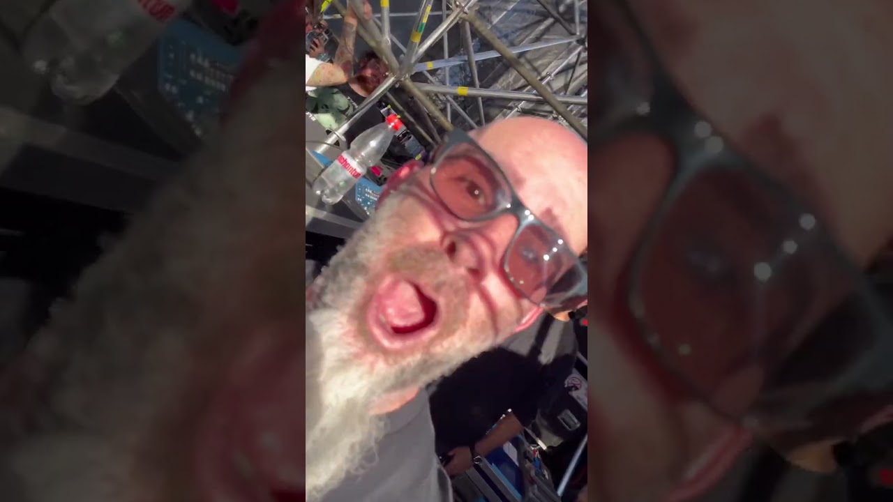 Watch Scott Ian of ANTHRAX Controls Whammy Pedal for "Becoming" During PANTERA Set in Santiago, Chile 2022 on YouTube Watch Scott Ian of ANTHRAX Controls Whammy Pedal for "Becoming" During PANTERA Set in Santiago, Chile 2022 on YouTube