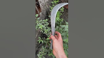Tôi làm một cái liềm chuôi tông liền khối bằng thép xoắn pháp sắc bén vô địch