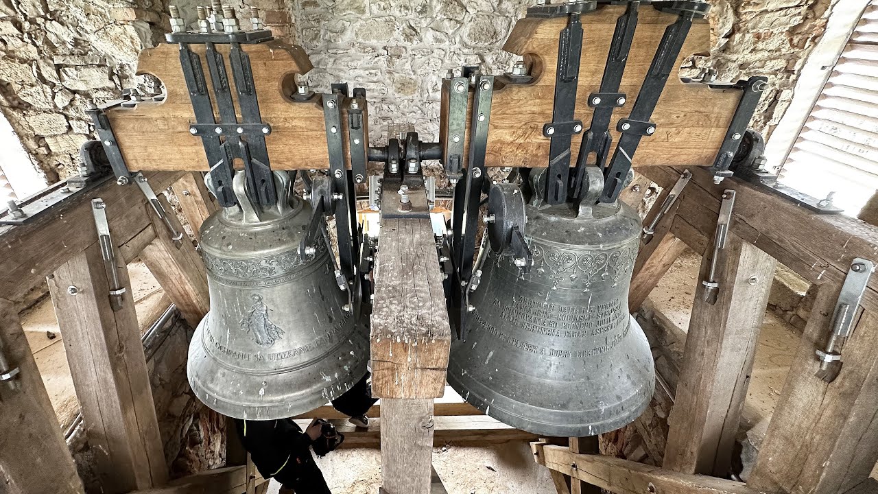 Kočín - Lančár (SK), kostol sv. Michala Archanjela / zvonica - zvony