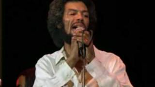 Video thumbnail of "Gil Scott Heron - Alien (hold on to your dream) LIVE"