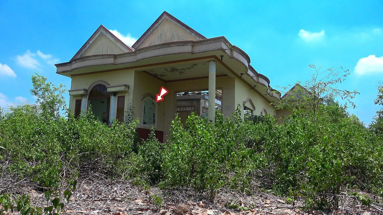 ABANDONED $6,600,000 Florida Beach Mansion | Left Behind After Storm