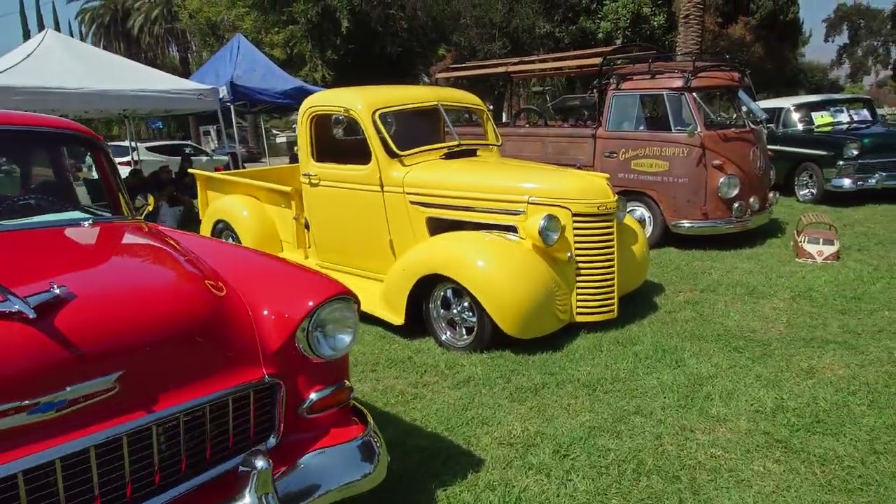 Classic car show at Sylvan Park, Redlands CA 