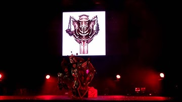 Michal Sedlák with Crusader Calvin from Diablo III - Cosplay World Masters @ IALX2016