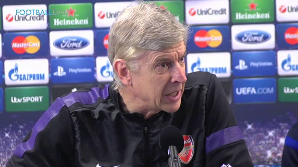 Wenger gets angry with reporters