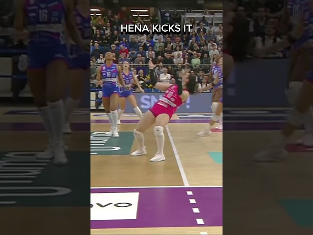 This rally 🤯 #verovolley #volleyball #henakurtagic #paolaegonu