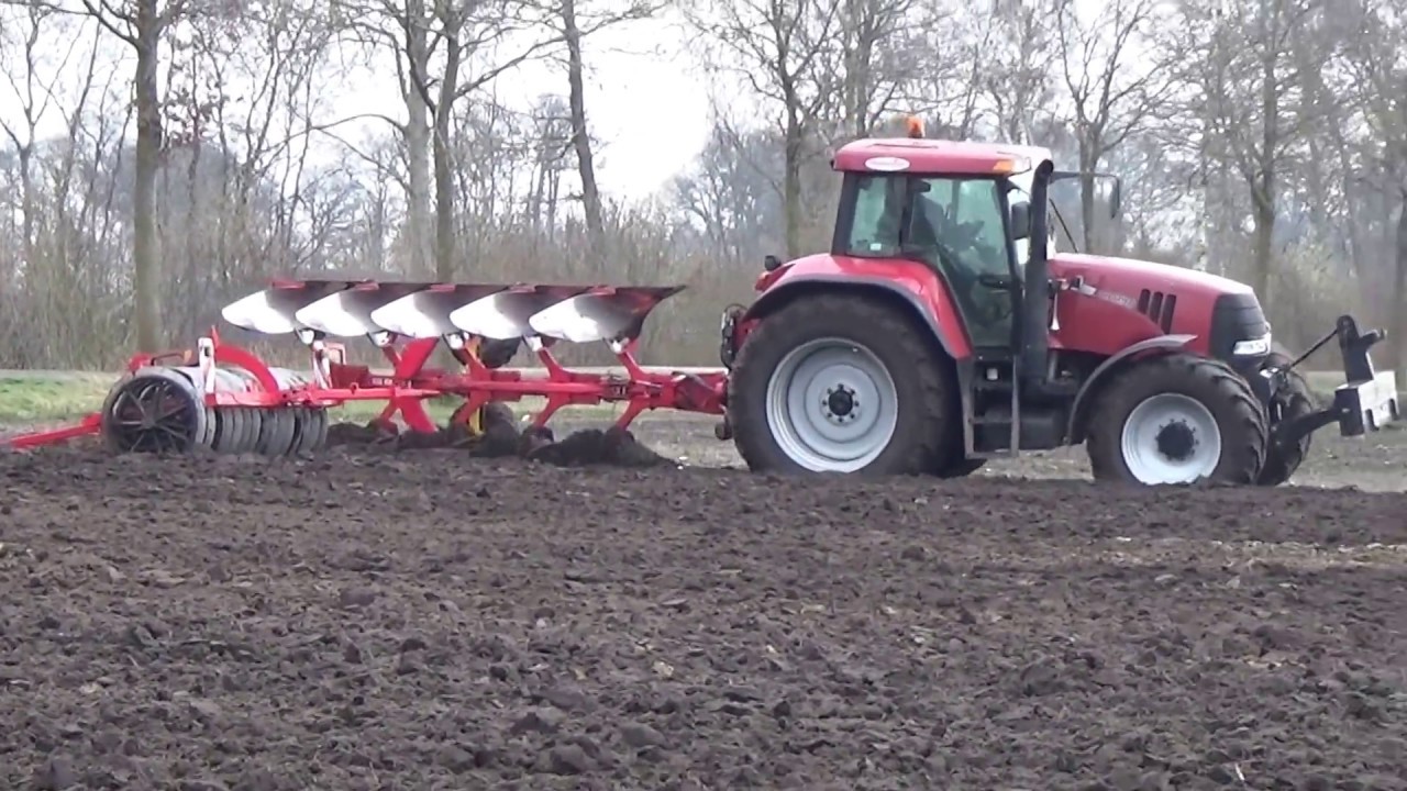 CASE IH CVX 1190 AAN HET PLOEGEN 5 SCHARIGE WENTEL PLOEG