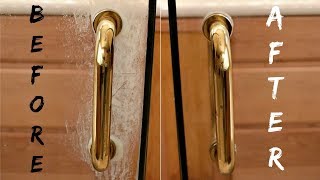 In today's video i am testing to see if can clean my glass shower
doors with lemon. there is a solid build up of soap scum and hard
water residue, so dec...