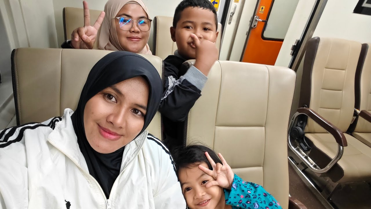 Serunya Naik Kereta Api Harina 🚆 | Perjalanan Nyaman & Penuh Cerita