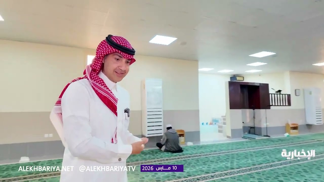 بين جلاجل وتمير مسجد يعد محطة مهمة حيث تلتقي طمأنينة المصلين بحركة العابرين