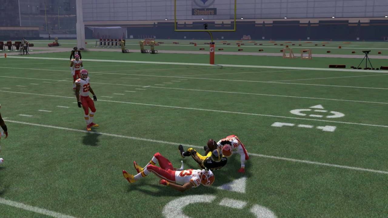 Madden 17: Singleback Pair Tight Twins - Flanker Spot