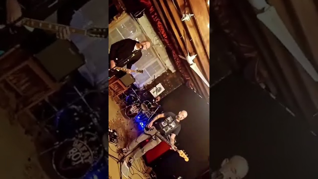 Meat Bot, The Public Option, DC. These guys are awesome. What a great time last night in DC🤘😎🎤