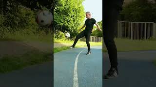 Feeling #freestylefootball #skills #trick #pilkanozna #football #yt #viral #shorts #sport #tutorial