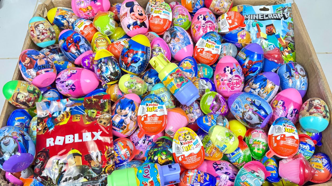 Unpacking So Many Surprise Egg, Kinder Joys, Roblox and Minecraft Blind Pack 