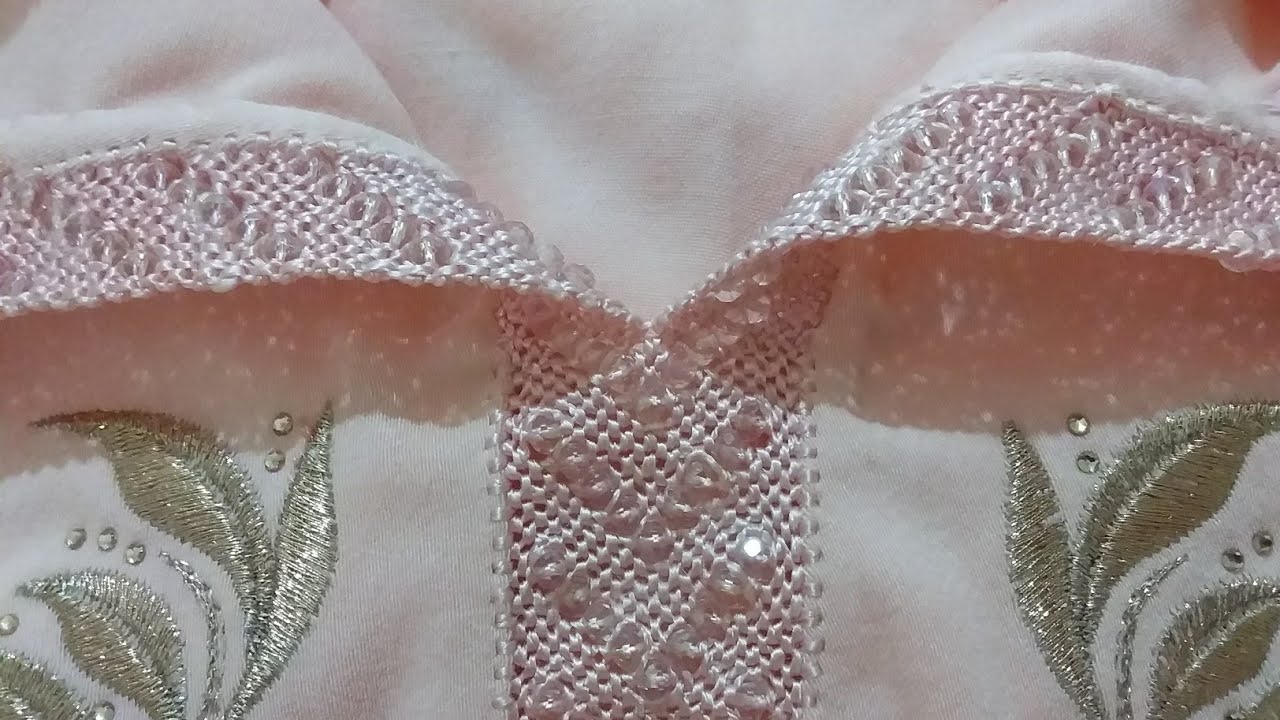 فتحة العنق بالراندة العقيق