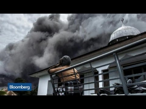 Video: Indoneesia vulkaan Sinabung (foto)