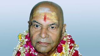 PAPAJI - Wake Up! P2 - 7 Aug 92
This is part 2 of a long Satsang from 7th August 1992.
To watch part 1: https://youtu.be/O6t_2LNB9u0
Papaji addresses Gurudas (see end of part 1 when Papaji talks to Gurudas about vigilance) and tells him to look at un-arisen thoughts to check the trend of the mind. “When you describe anything its past already. Only past can be described. Now you yourself invite, Oh my dear thought, you come. This is checking the trend of the mind. This is vigilance. This is watchfulness. And this must be your habit. If you allow it to rise you are in trouble, then there is this circle, this cycle of endless trouble, you see. If you are not vigilant it will rise. And this rise is called samsara. And if you look, this is nirvana. Nothing else.” To portray this, Papaji tells the story of Parvati asking Shiva how to be free and being guided onto emptiness.
An Indian devotee called Madhu asks about confusion.
A devotee of Neem Karoli Baba tells Papaji that during satsang she is having darshan of Hanuman, prompting Papaji to recollect his encounter with Hanuman in Chitrakoot in 1945. “Hanuman darshan, excellent! Thats all. Here opens the new door to light. You dont need anything else. Only dont have doubt. Dont have doubt.”
Papaji checks back Gurudas and his guidance is priceless, “Constantly going deeper. Before the formation of any word. This is always going on, going endlessly. Fathomless love, fathomless beauty. One gets lost, more and more. And one is not responsible for anything. And you are checked. You are looked around very well. Everything is provided to you.”
This is the official YouTube channel of H.W.L. Poonja, well known as Papaji, run by the Avadhuta Foundation, a non-profit organization supported by donations and grants. To donate (thank you) to help this channel continue and keep all content accessible for everyone, visit http://avadhuta.com/donate
To learn more about Papaji and his teachings, visit http://avadhuta.com
To buy physical copies in India of Papaji videos, books and audio CDs, see http://satsangbhavan.org PAPAJI - Wake Up! P2 - 7 Aug 92