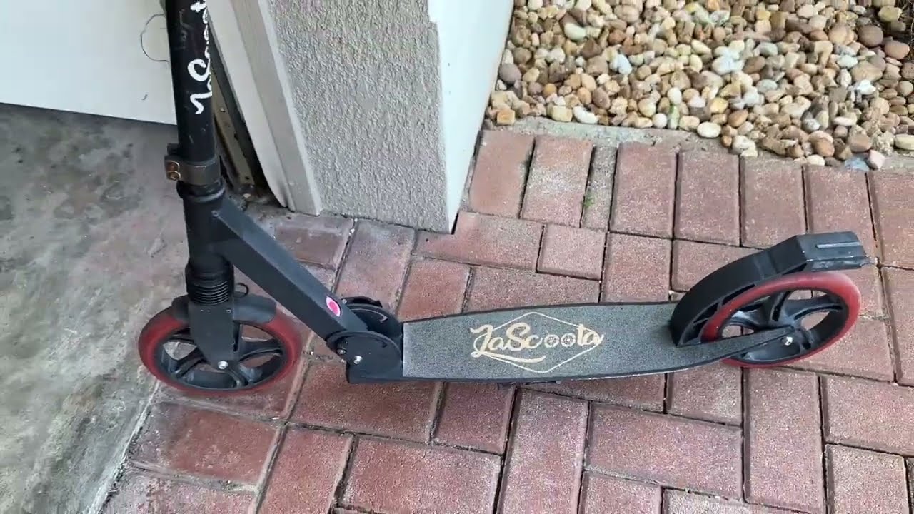 LaScoota Kick Scooter for Kids Ages 6+, Teens & Adults   Max Load 220 lbs, Lightweight, Big Sturdy