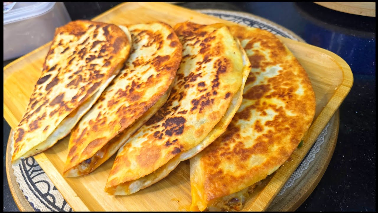 مطبخ ام وليد / أسهل كاساديا بحشو مفرمج و يوجد على السريع 😋🥰😍.