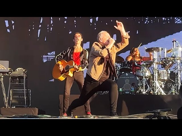 Simple Minds - Waterfront LIVE in 4K, third row, Cruel World 5-11-24 class=