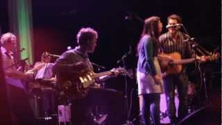 Escuchando Elefantes & Glen Hansard ··· Save Me the Last Waltz chords