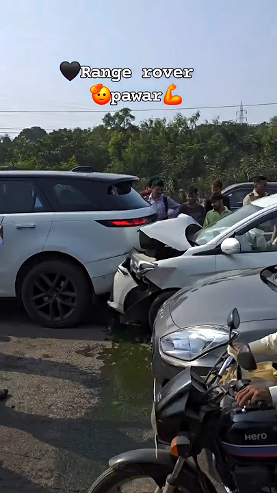 Range rover V's Maruti Suzuki and ertiga #shortsfeed #rangerover #landrover #suzuki #power #car #suv