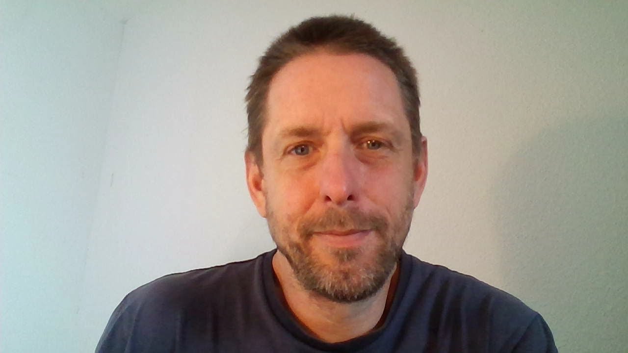 Ende Juli: die Biene wird zum Raubtier. Vorbereitung auf das neue Bienenjahr & Fragen & Antworten