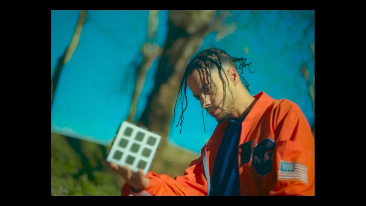 Mira BREEZY - APOLLO ( Music video ) en YouTube Mira BREEZY - APOLLO ( Music video ) en YouTube