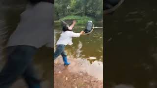 Extreme Saltwater Fishing Challenge 🐟 Battling Strong Waves for a Big Catch