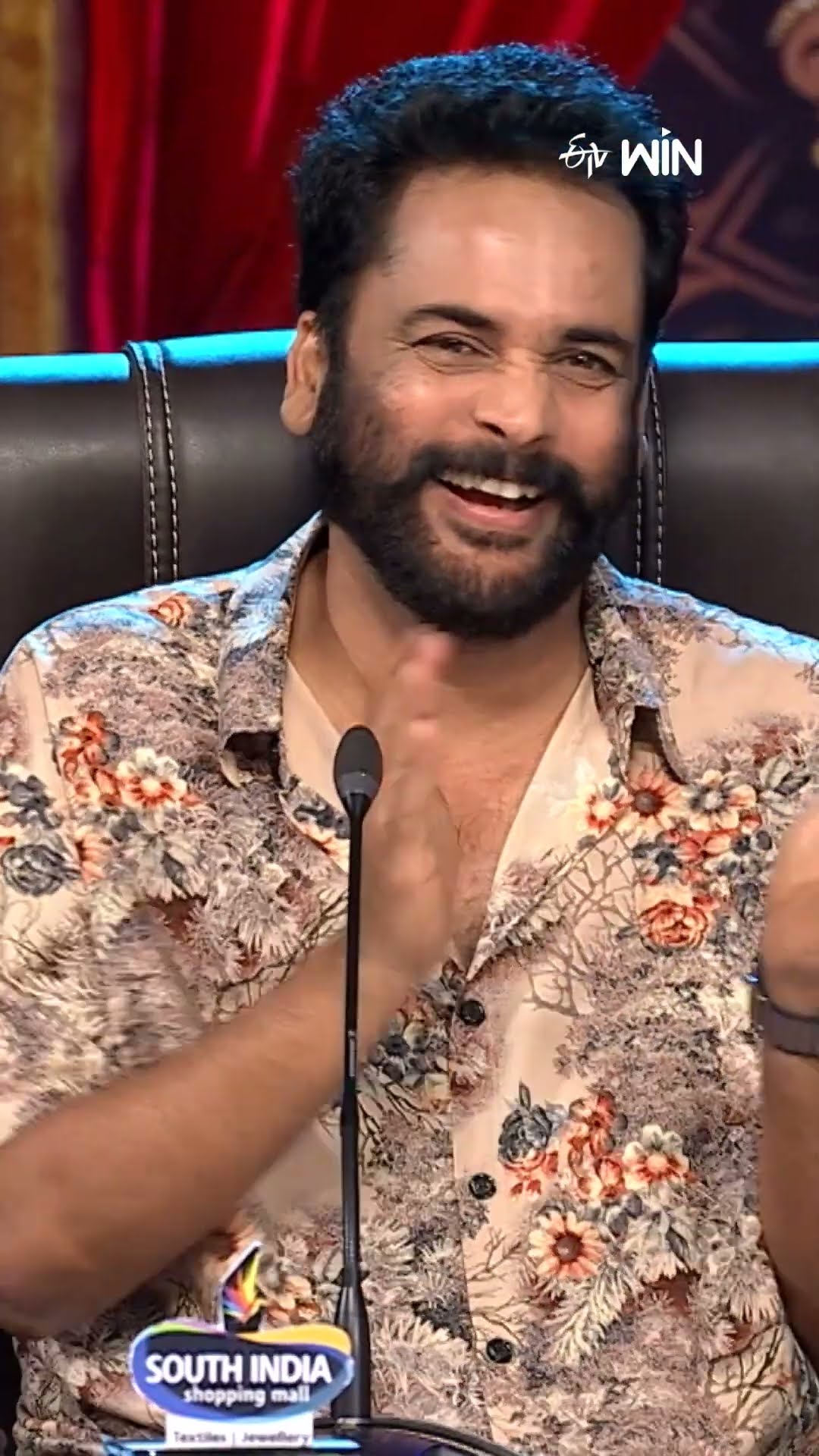 #shorts - మధురమైన గొంతుతో ఒక మధురమైన పాట..! #jabardasth #comedy #RocketRaghava
