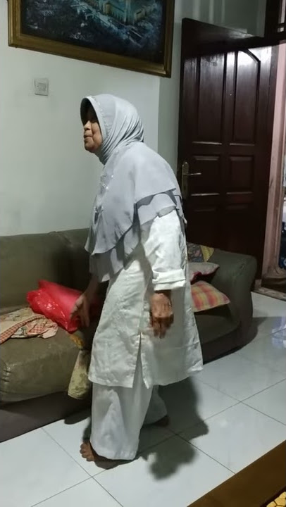 Pijat Plus 3 H : sebelum diterapi susah jalan, setelah diterapi bisa jalan. Alhamdulillah.