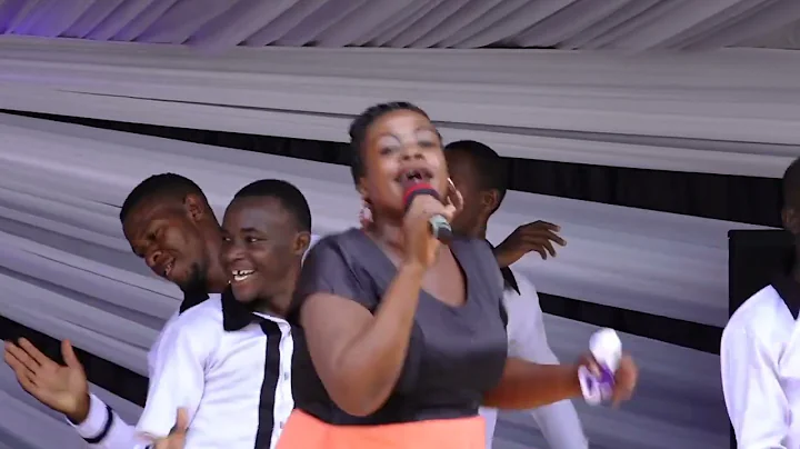 SUN  SERVICE 11TH DEC  2022   PRAISE WITH SISTER J...