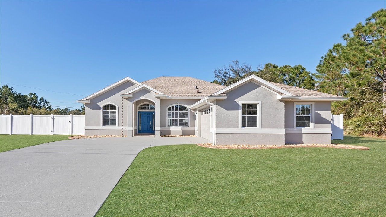 Palm Coast Rental Home! FULLY FENCED, CUSTOM BUILT 4/2.5/2 POOL HOME