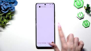 MOTOROLA Razr 60 Ultra – How to Add Photos to Text Message