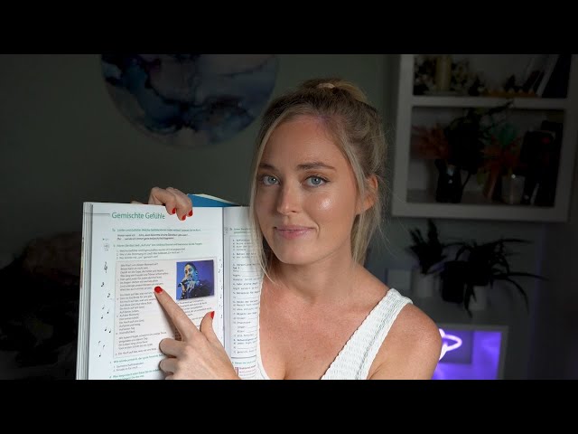 ASMR Amerikanerin lernt ein deutsches Lied ♥ "auf uns" von Andreas Bourani (Whisper + Soft Spoken)